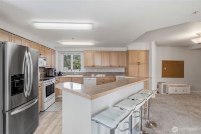 15020 Bothell Way NE #406, Lake Forest Park, WA 98155 - Photo 7