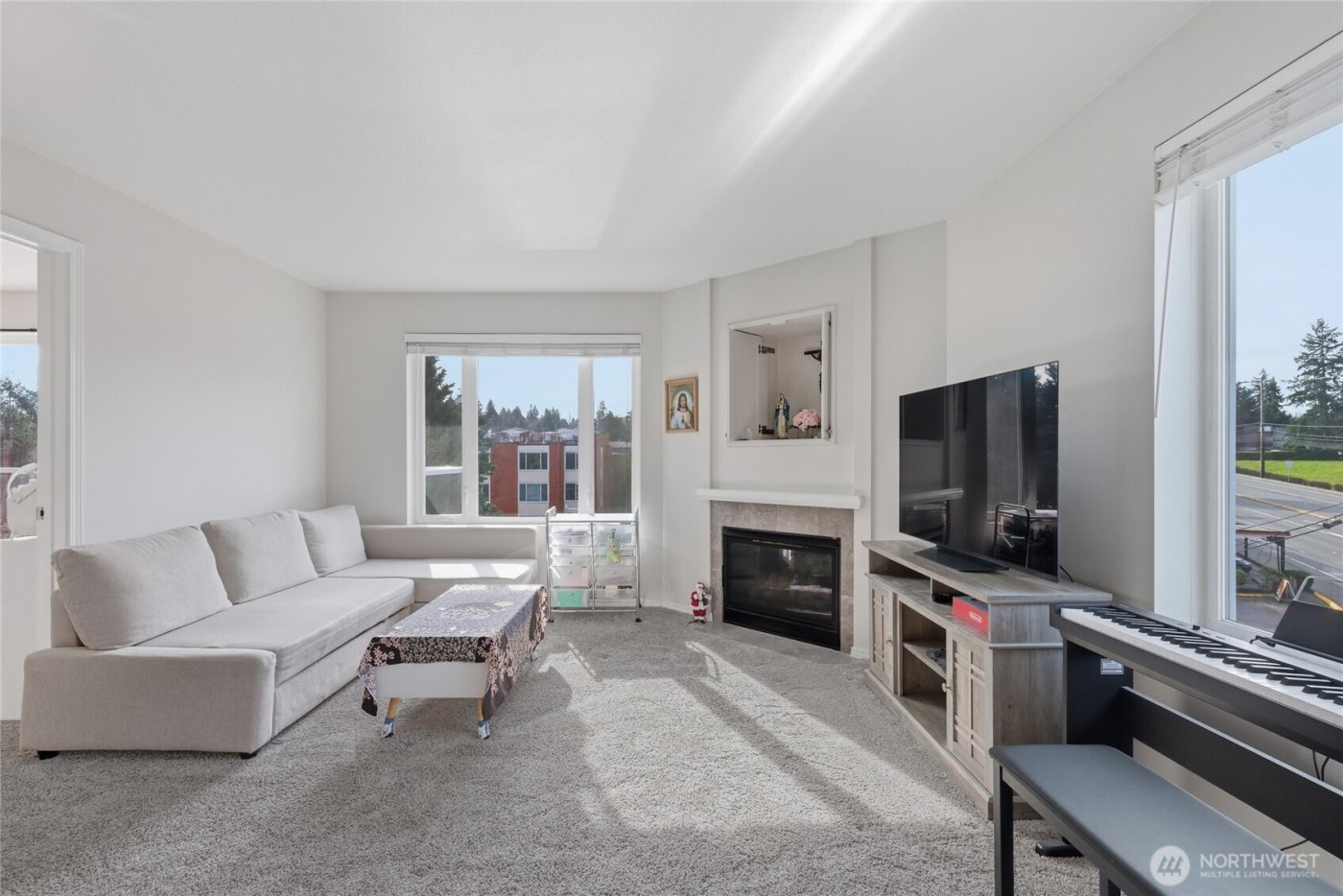 15020 Bothell Way NE #406, Lake Forest Park, WA 98155