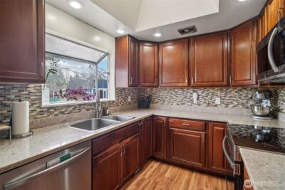 15720 120th Avenue SE, Renton, WA 98058 - Photo 7