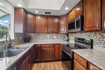 15720 120th Avenue SE, Renton, WA 98058 - Photo 8