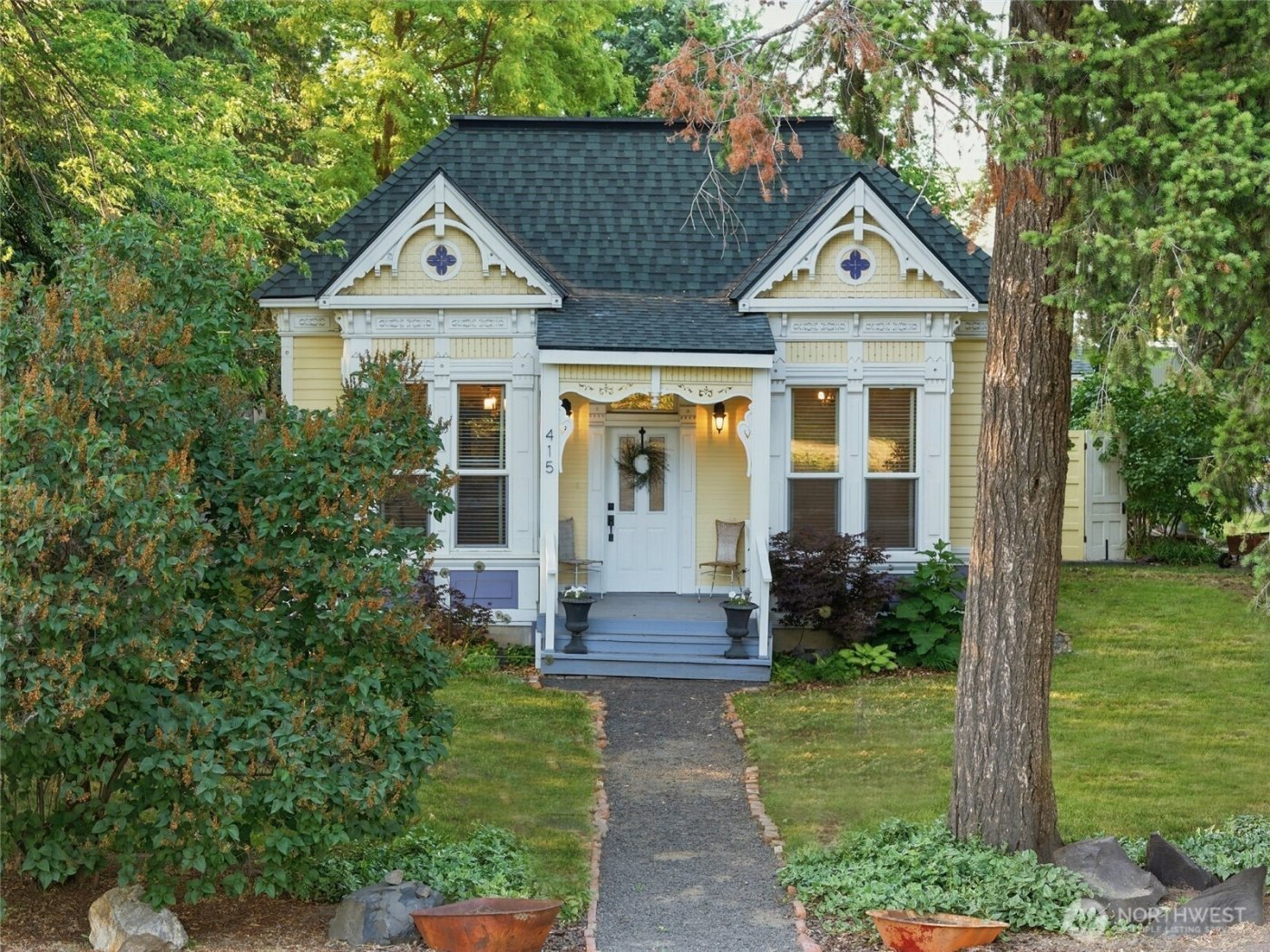 415 Preston Avenue , Waitsburg, WA 99361