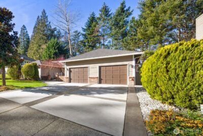 14210 Cascade Drive SE, Snohomish, WA 98296 - Photo 2