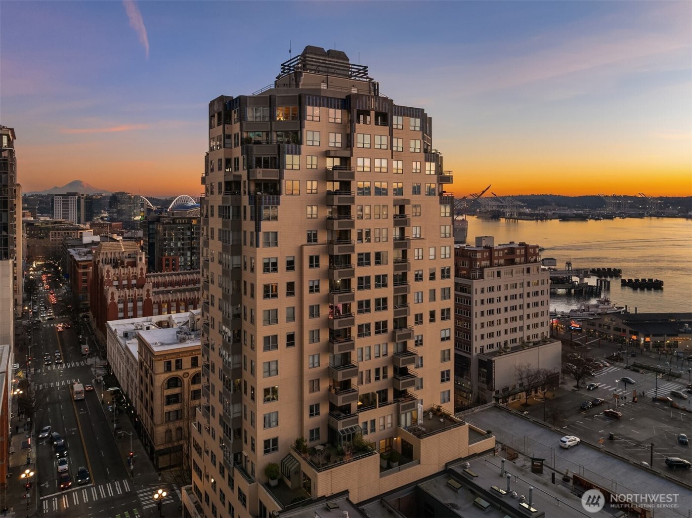 1107 1st Avenue #602, Seattle, WA 98101-2944