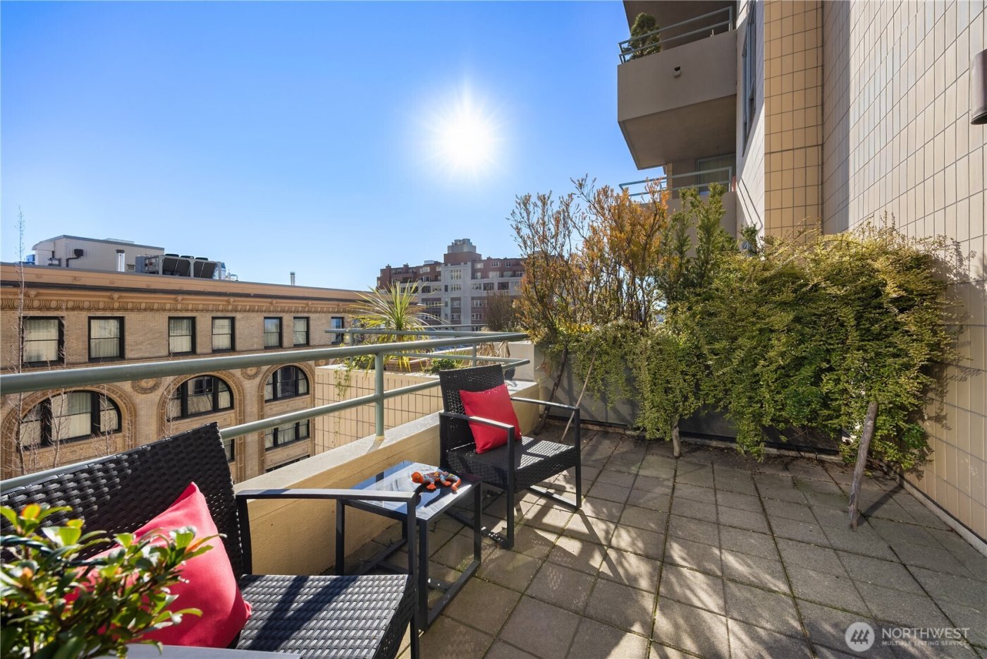 1107 1st Avenue #602, Seattle, WA 98101-2944