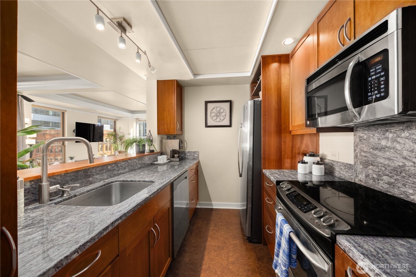 1107 1st Avenue #602, Seattle, WA 98101-2944