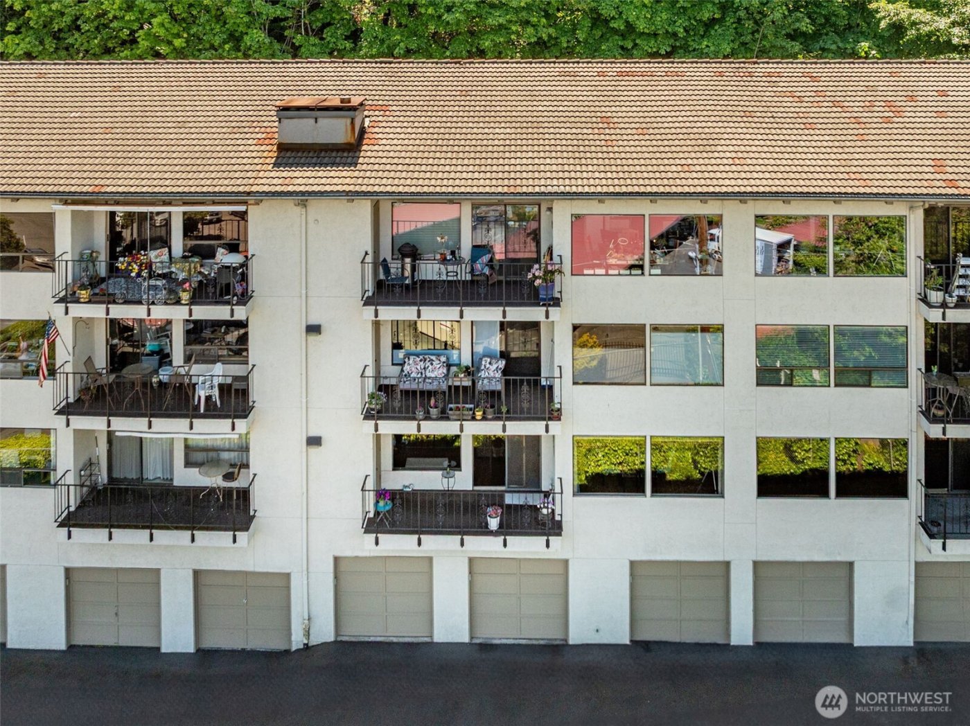 28313 Redondo Way S #102, Des Moines, WA 98198