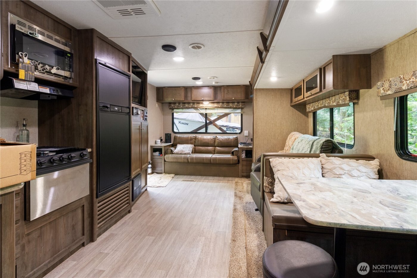 11 N Kitsap Place N, Hoodsport, WA 98548