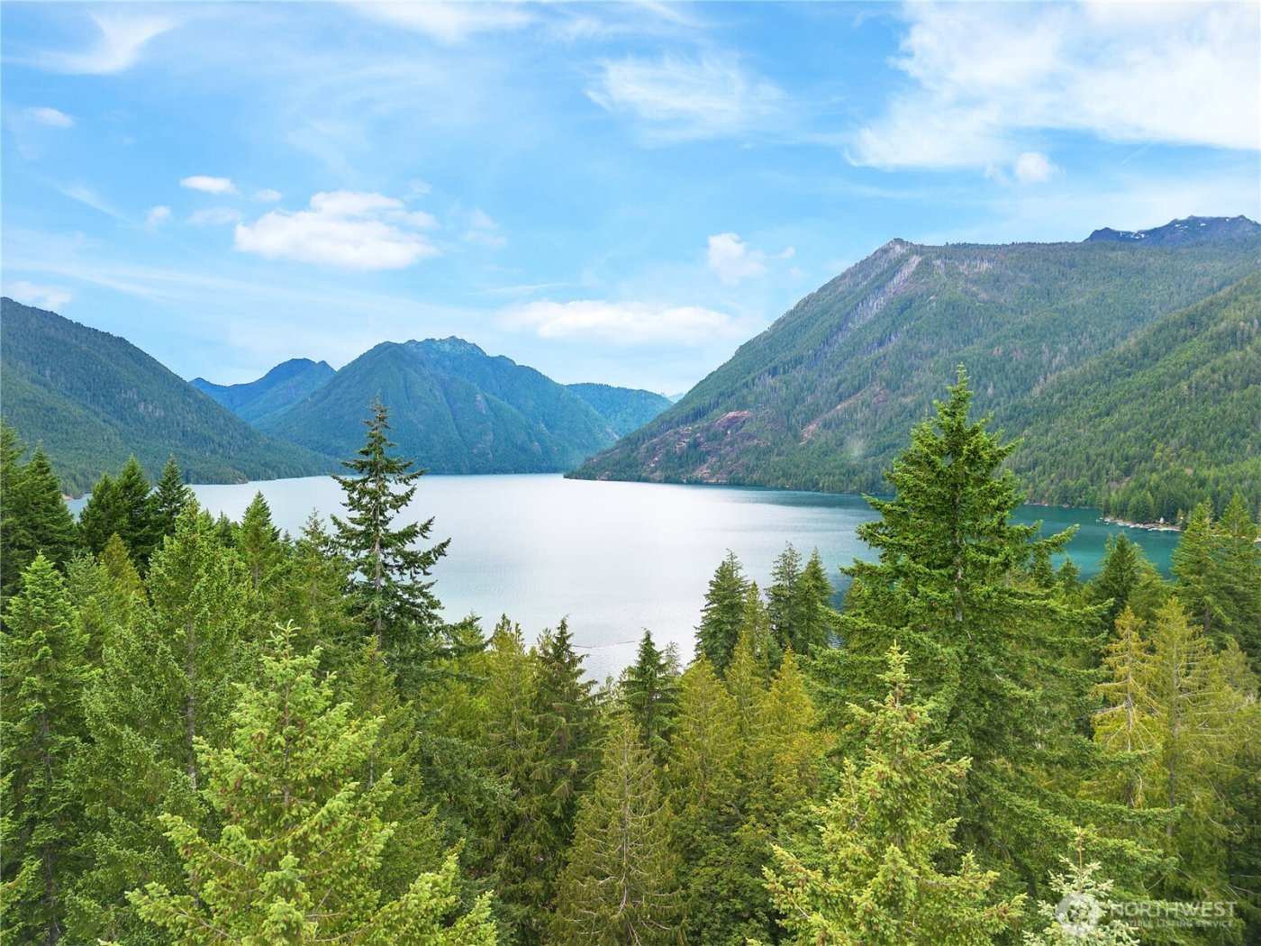 11 N Kitsap Place N, Hoodsport, WA 98548