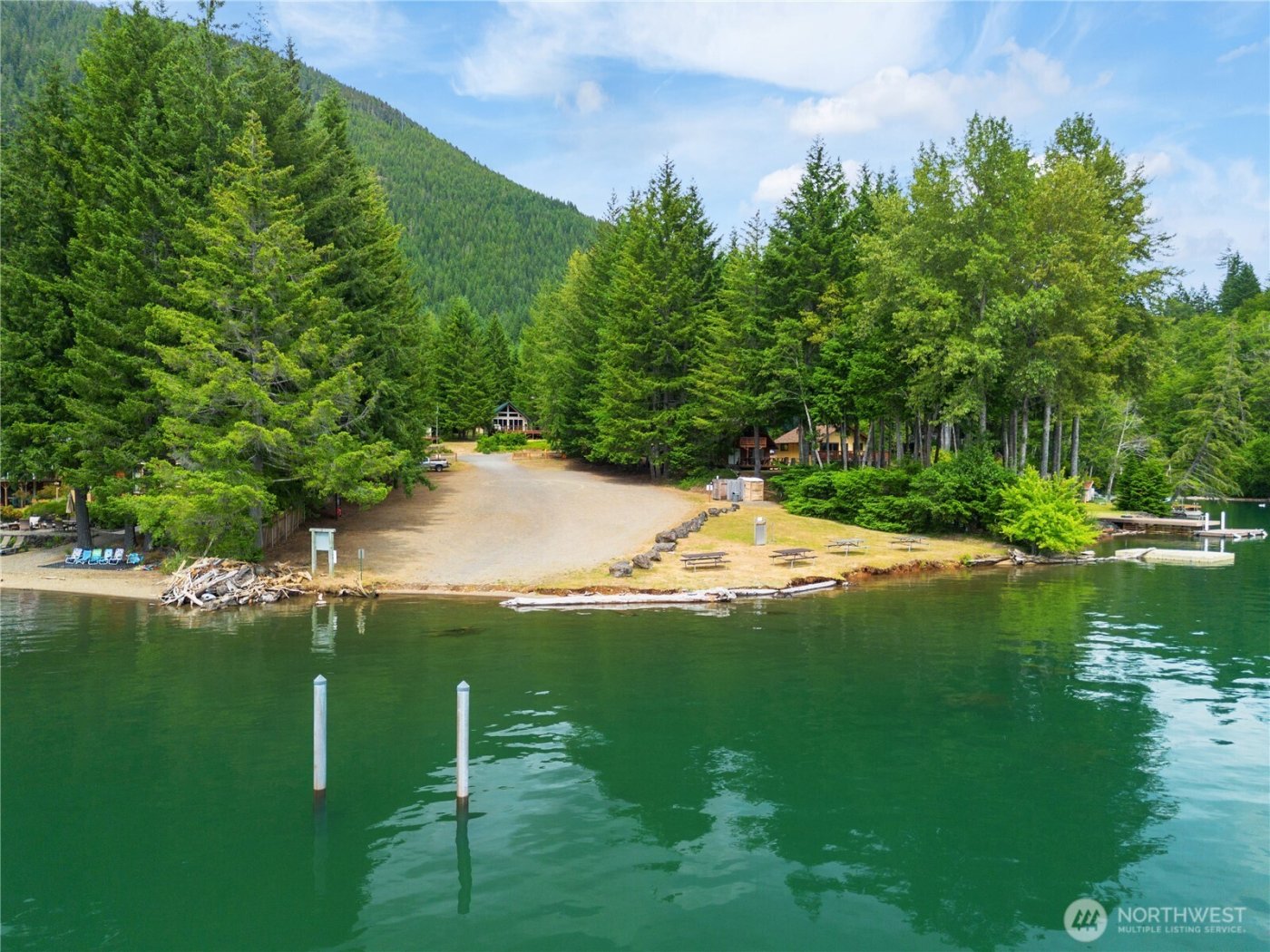 11 N Kitsap Place N, Hoodsport, WA 98548