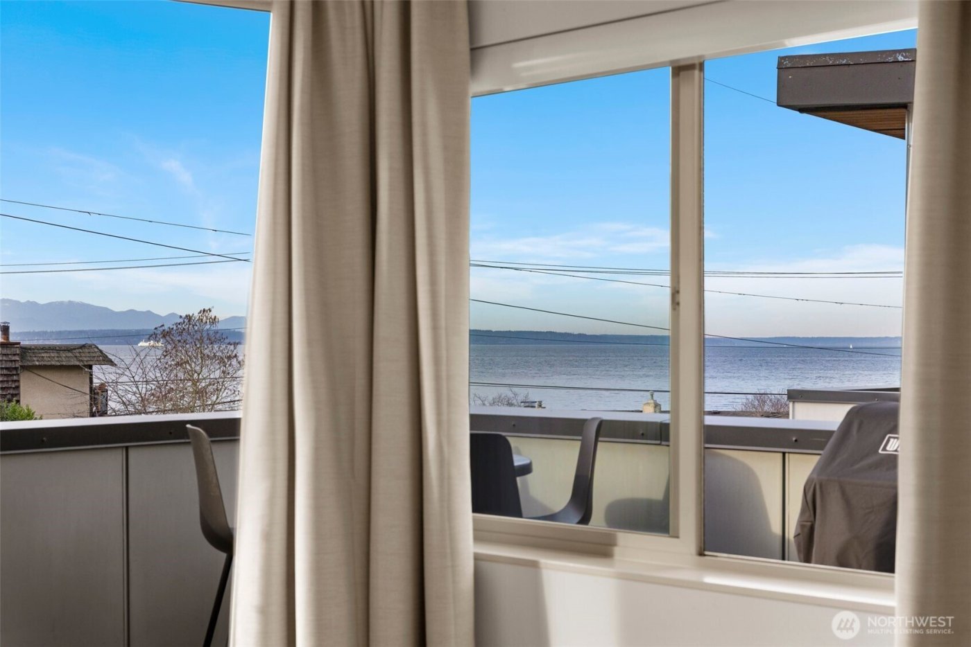 2422 55th Avenue SW, Seattle, WA 98116