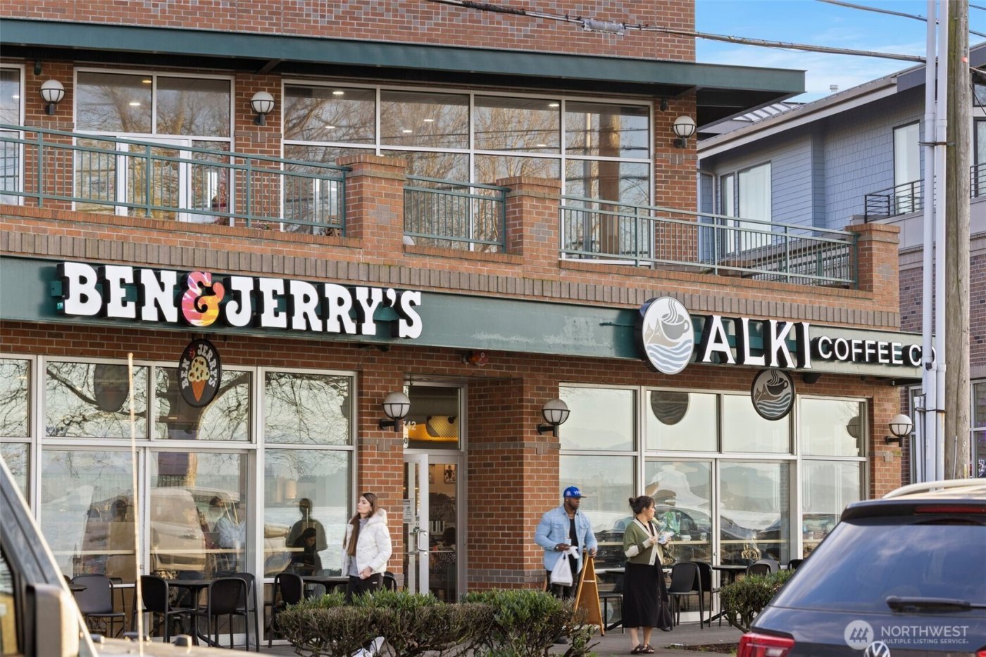 2422 55th Avenue SW, Seattle, WA 98116