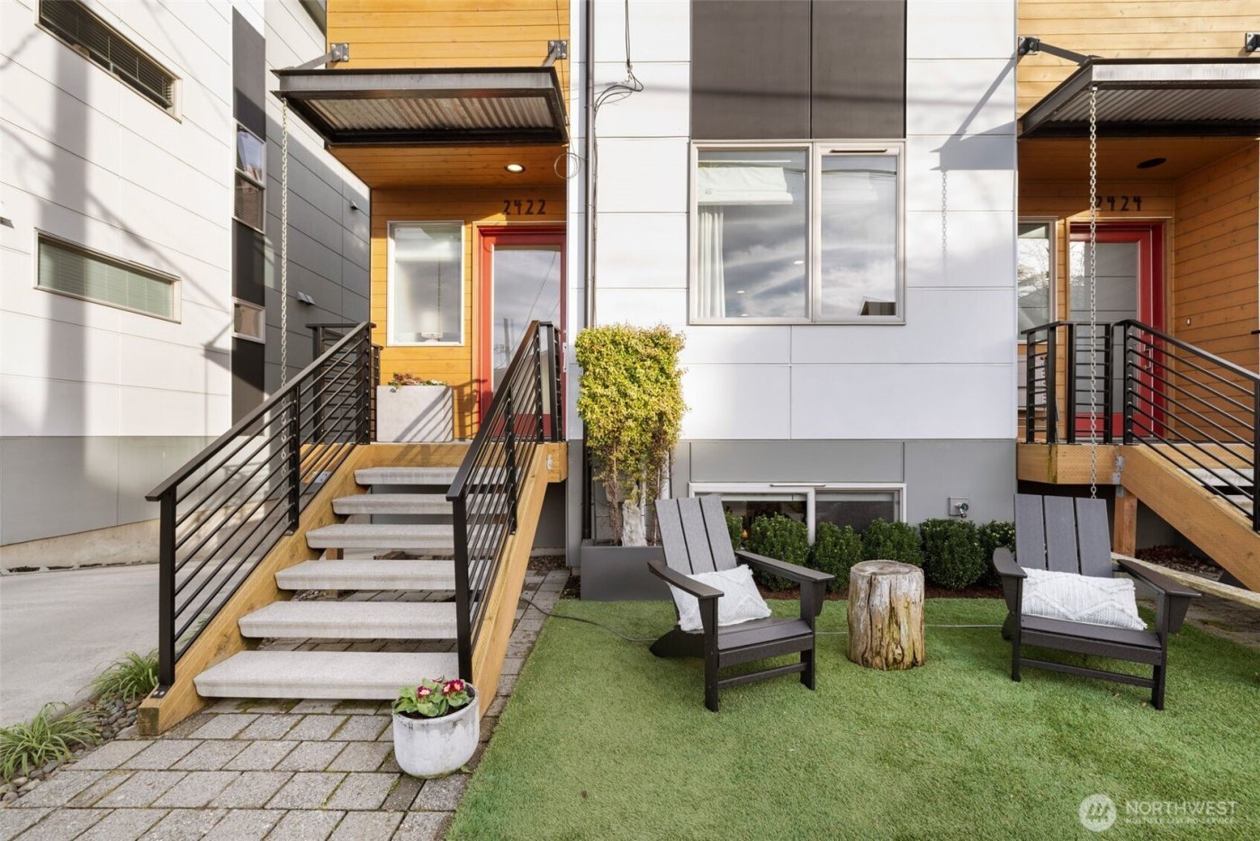 2422 55th Avenue SW, Seattle, WA 98116