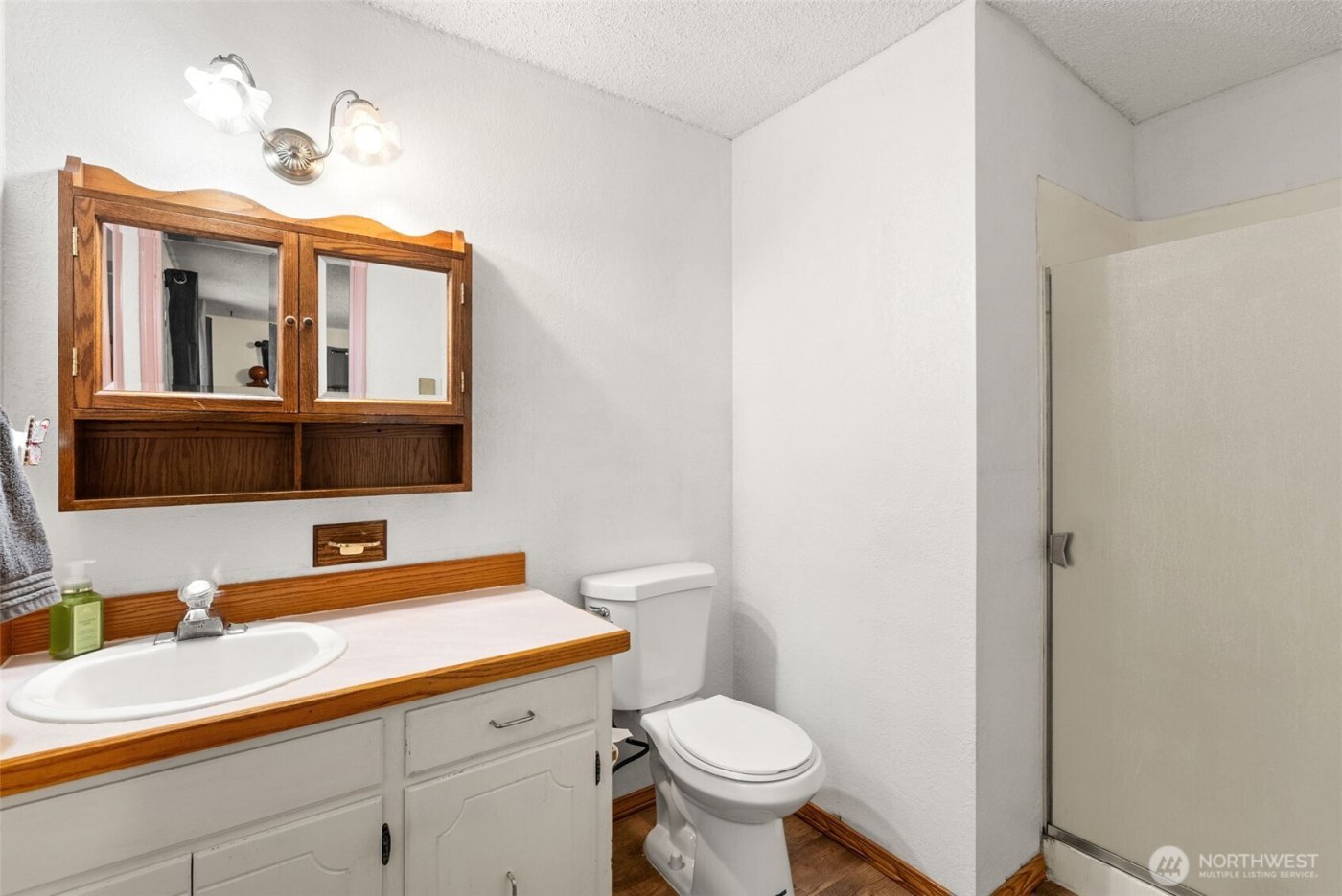 910 Wildwood Avenue NE, Napavine, WA 98532