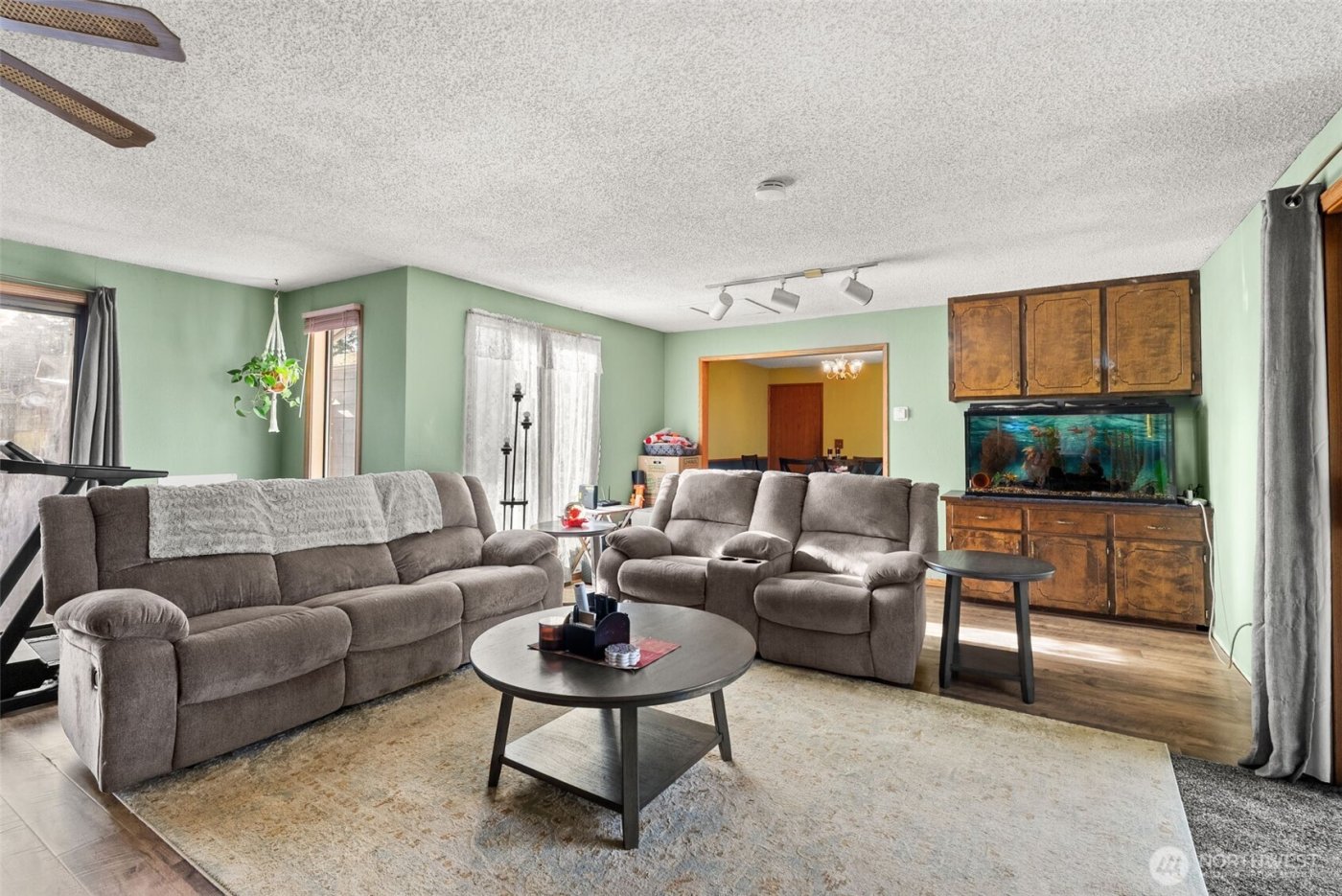 910 Wildwood Avenue NE, Napavine, WA 98532