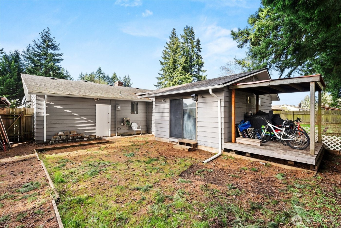 910 Wildwood Avenue NE, Napavine, WA 98532