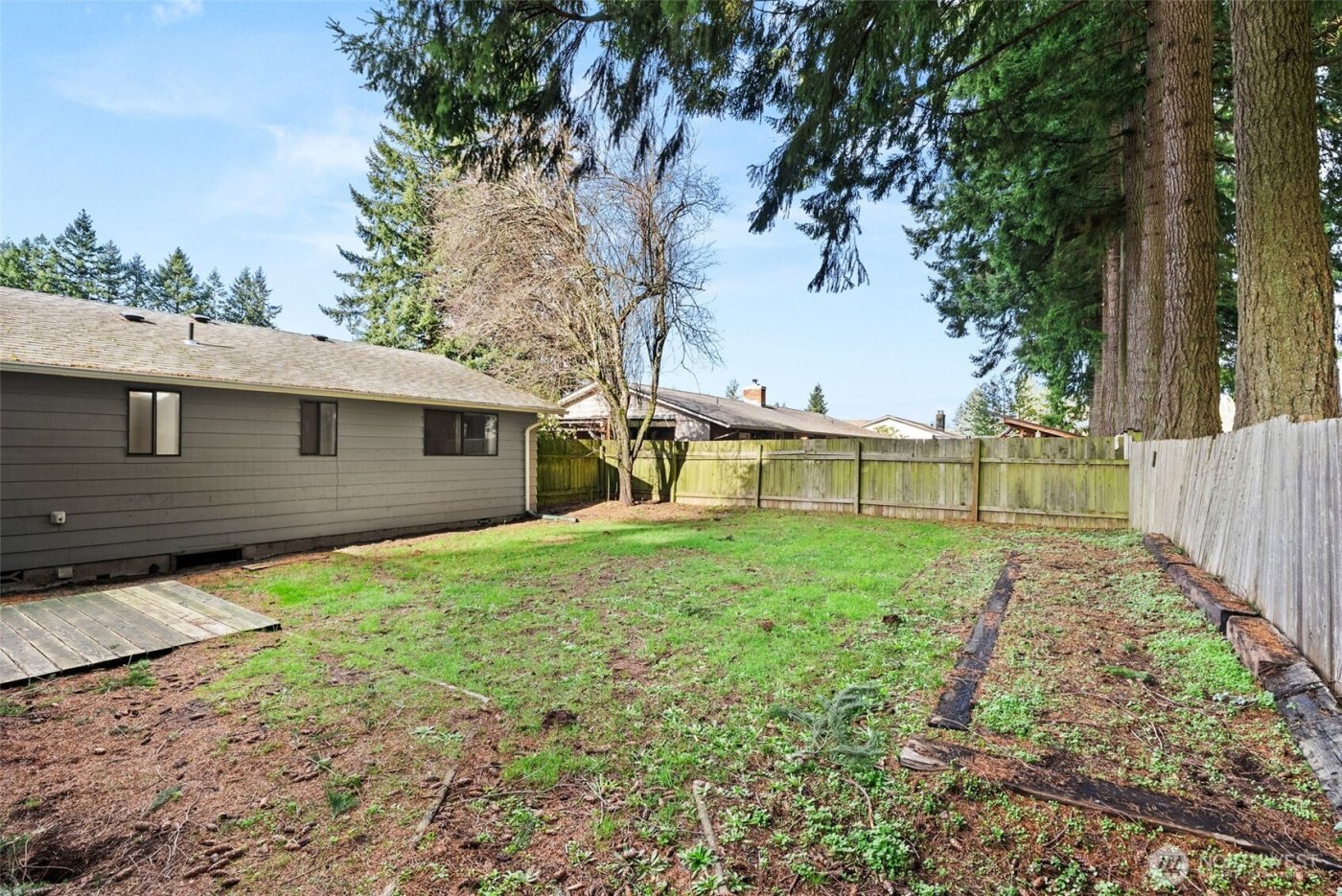 910 Wildwood Avenue NE, Napavine, WA 98532
