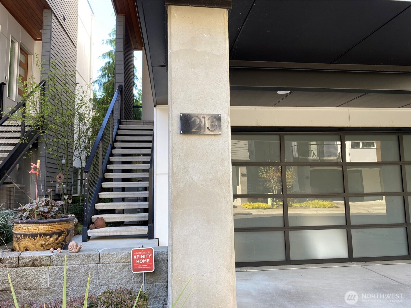 213 4th Court S, Kirkland, WA 98033