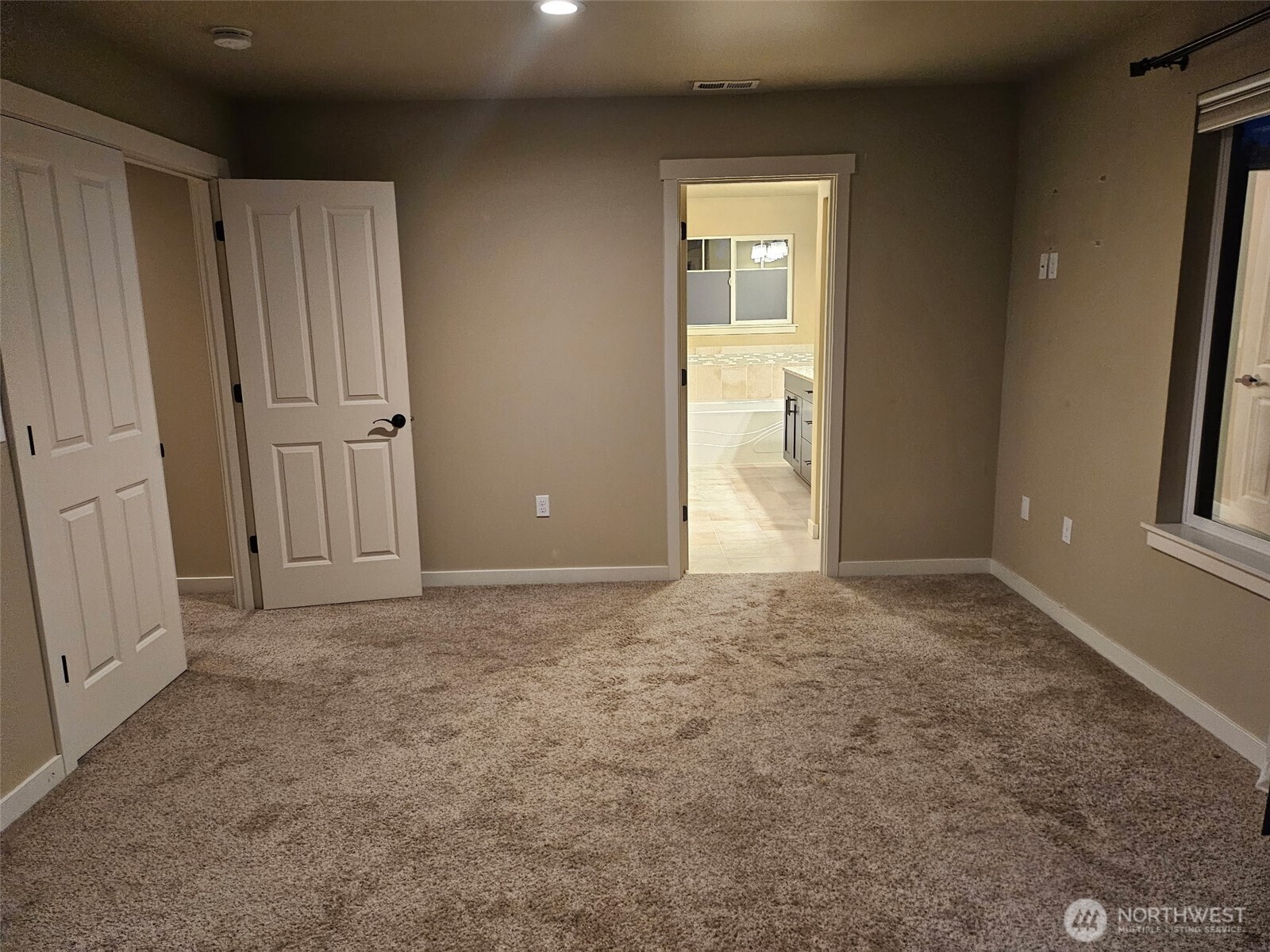 27929 154th Avenue SE, Kent, WA 98042