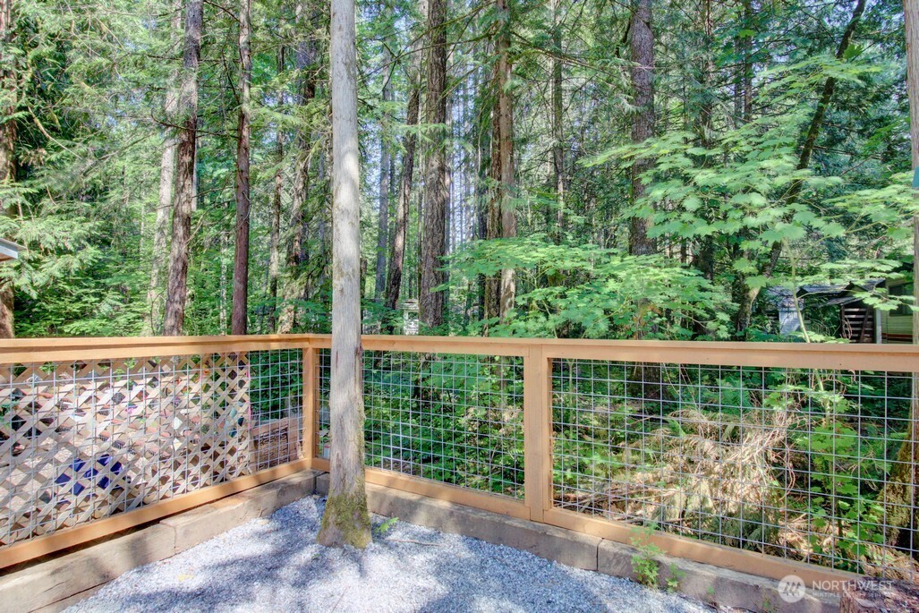 92 Riverside Drive , Deming, WA 98244