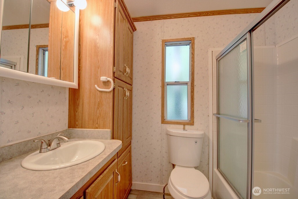 92 Riverside Drive , Deming, WA 98244