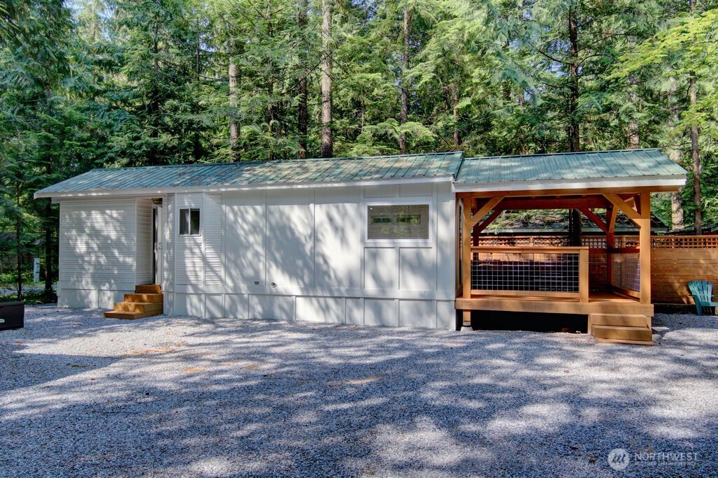 92 Riverside Drive , Deming, WA 98244