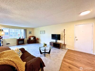 330 Elm St #201, Everett, WA 98203 - Photo 3