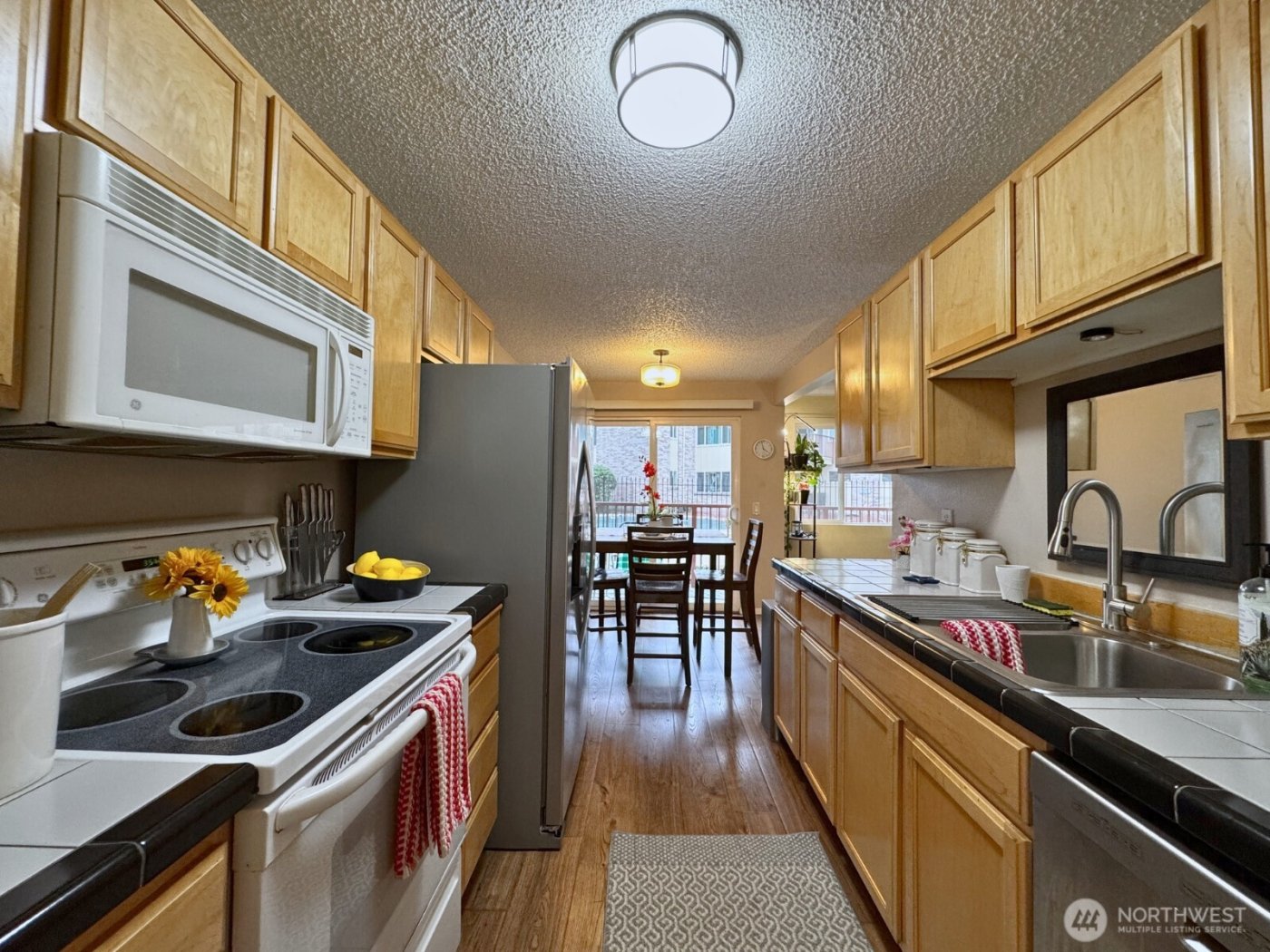 330 Elm St #201, Everett, WA 98203