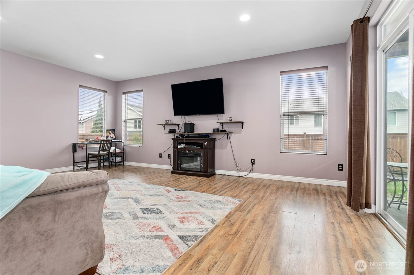 716 Brookstone Street , Mount Vernon, WA 98273