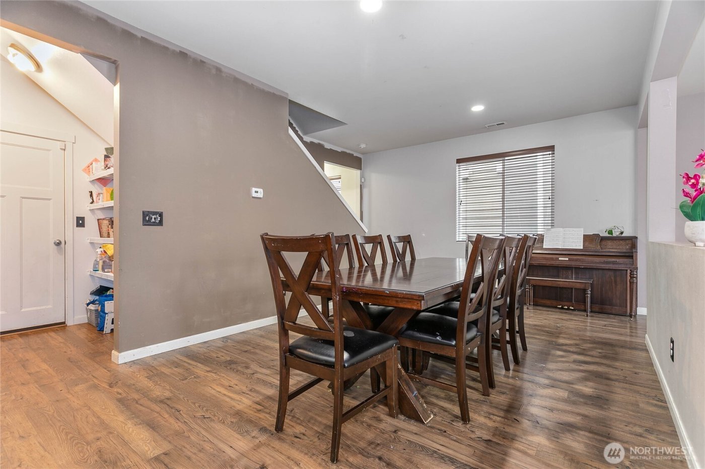 716 Brookstone Street , Mount Vernon, WA 98273