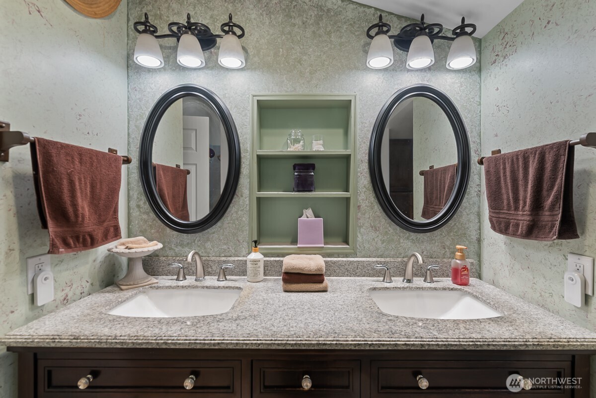 1134 Barton Square , East Wenatchee, WA 98802