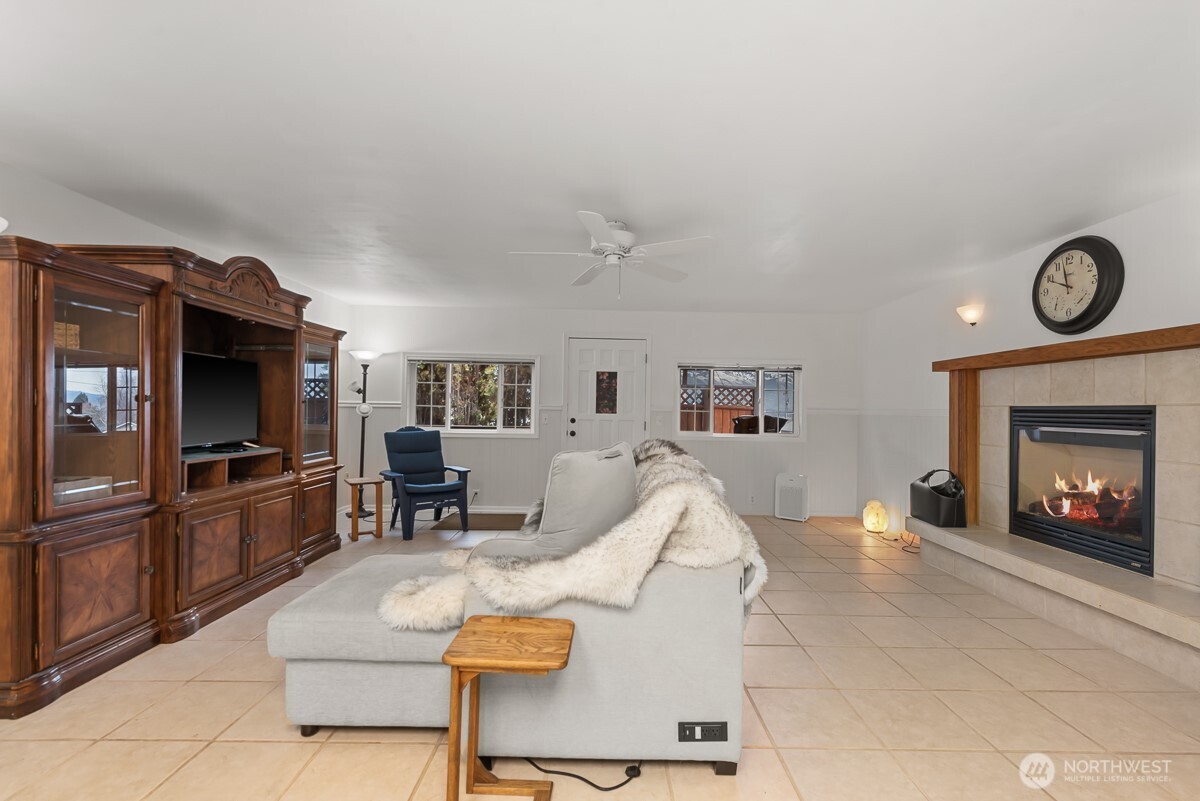 1134 Barton Square , East Wenatchee, WA 98802