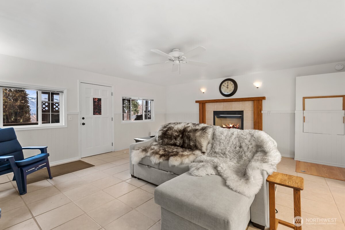 1134 Barton Square , East Wenatchee, WA 98802