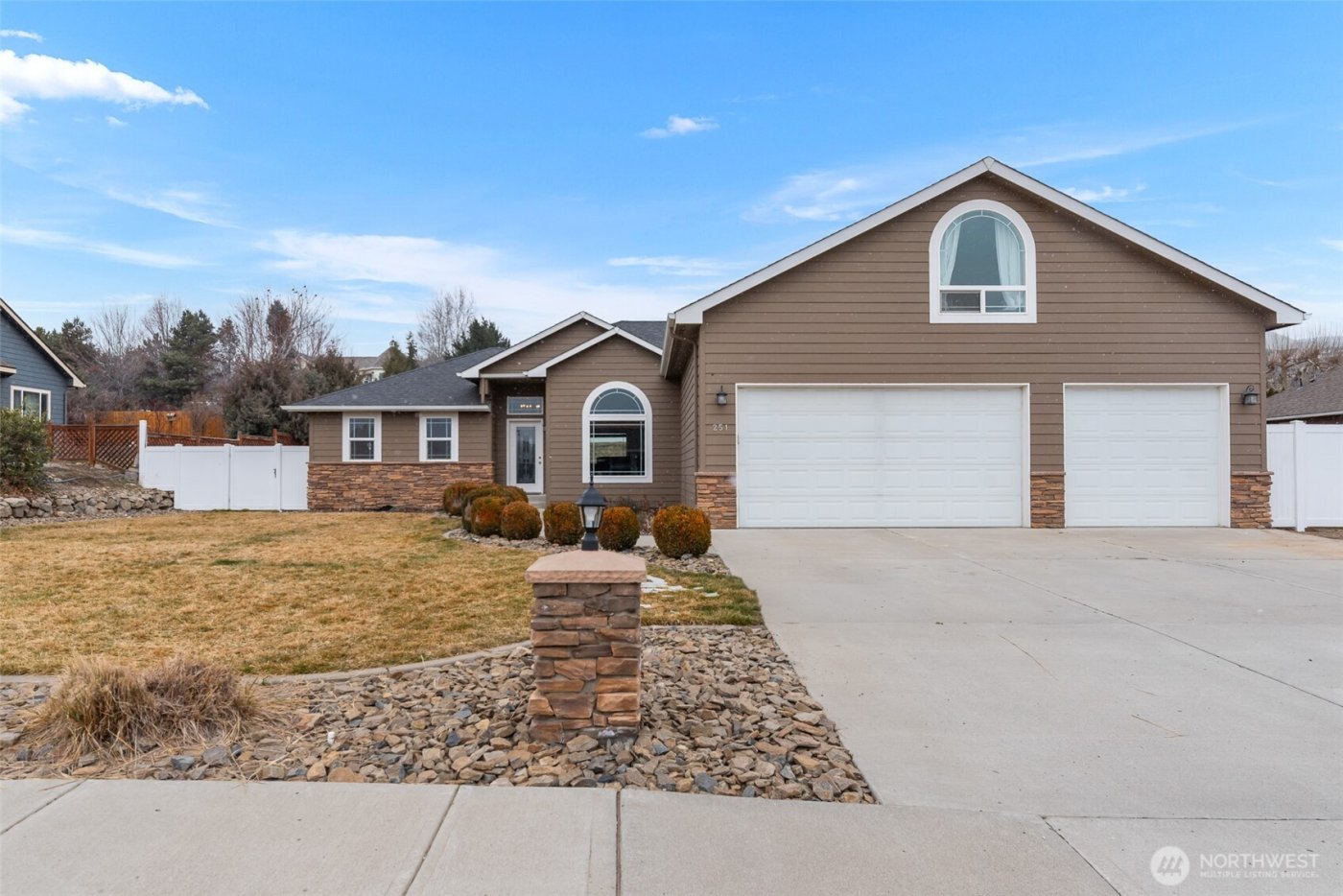 251 Lilly Lane , Wenatchee, WA 98801