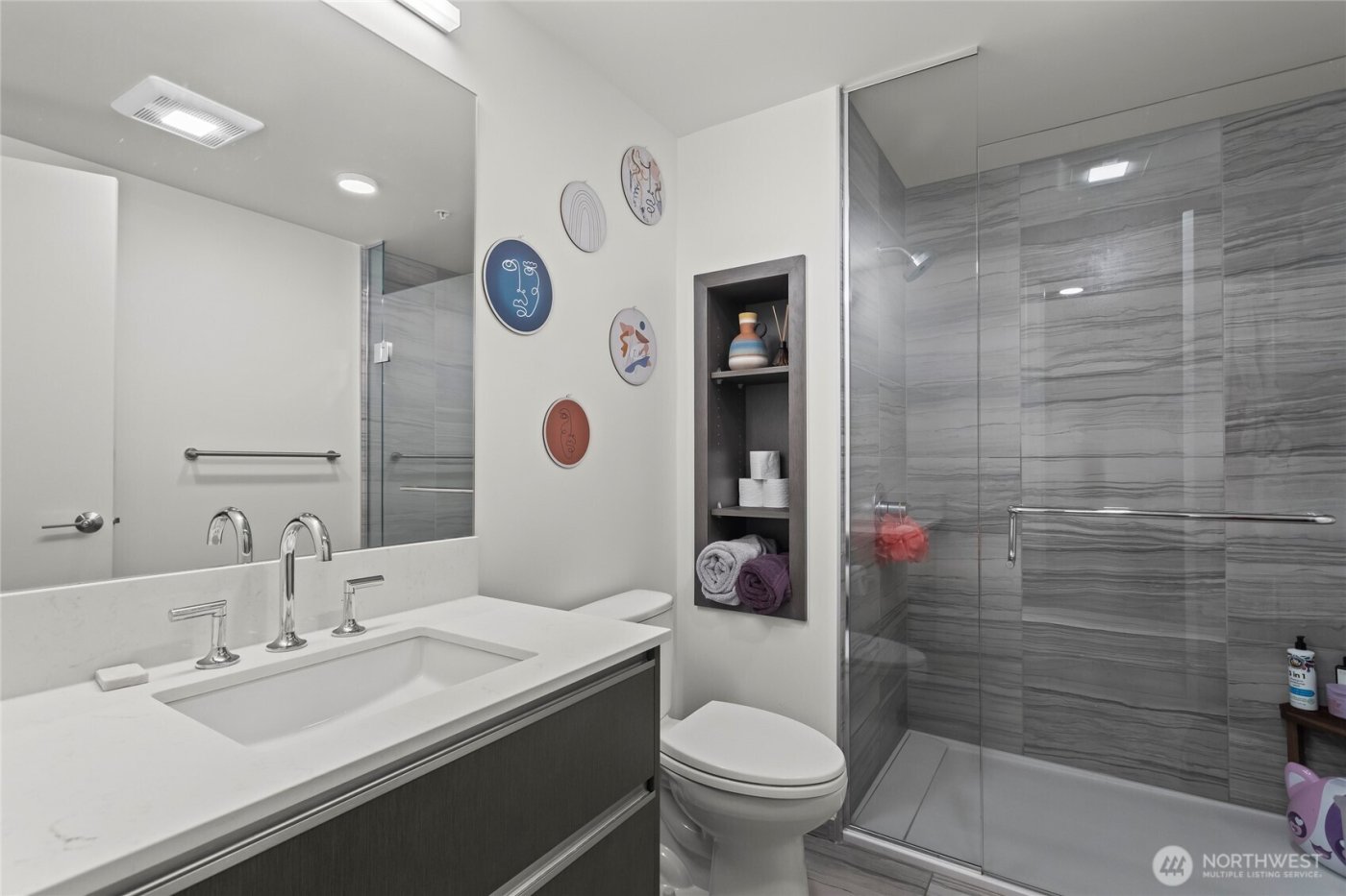 800 Columbia Street #703, Seattle, WA 98104