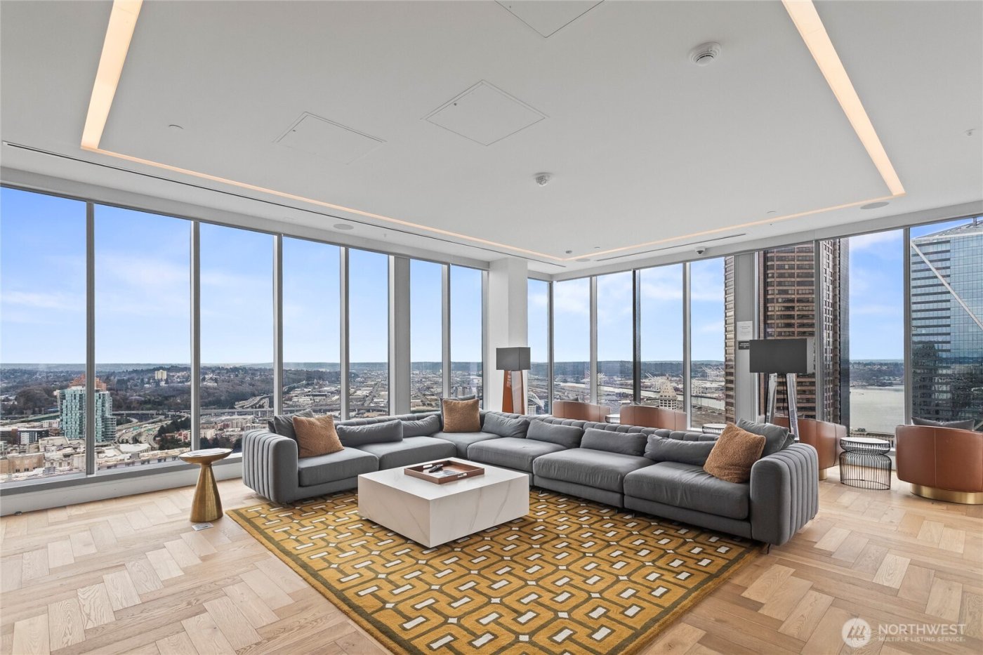 800 Columbia Street #703, Seattle, WA 98104