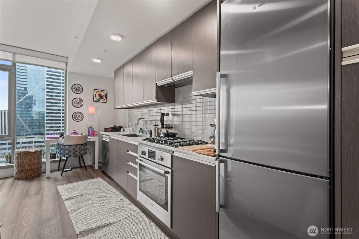 800 Columbia Street #703, Seattle, WA 98104