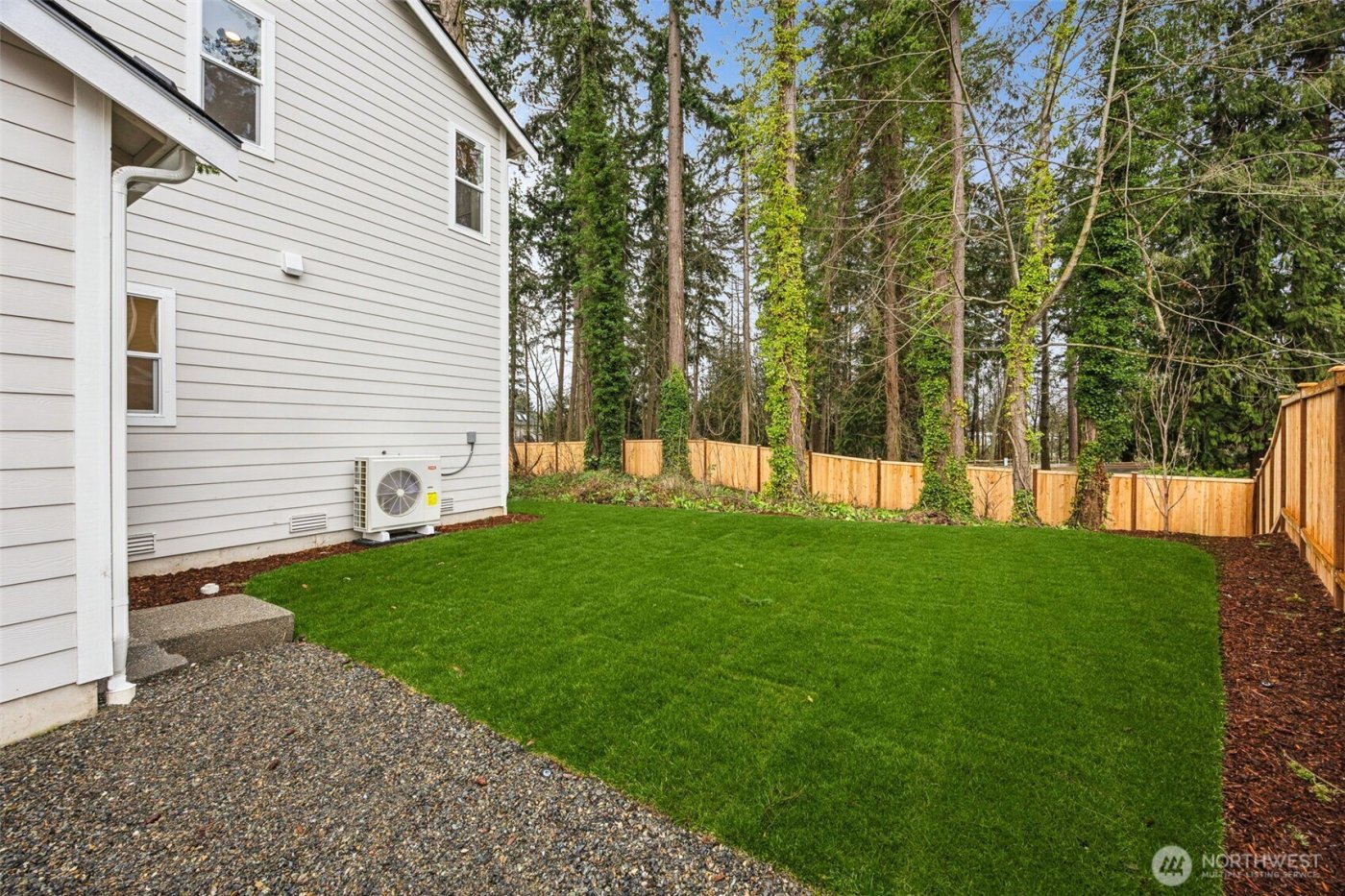 2207 Oak Court #8, Milton, WA 98354