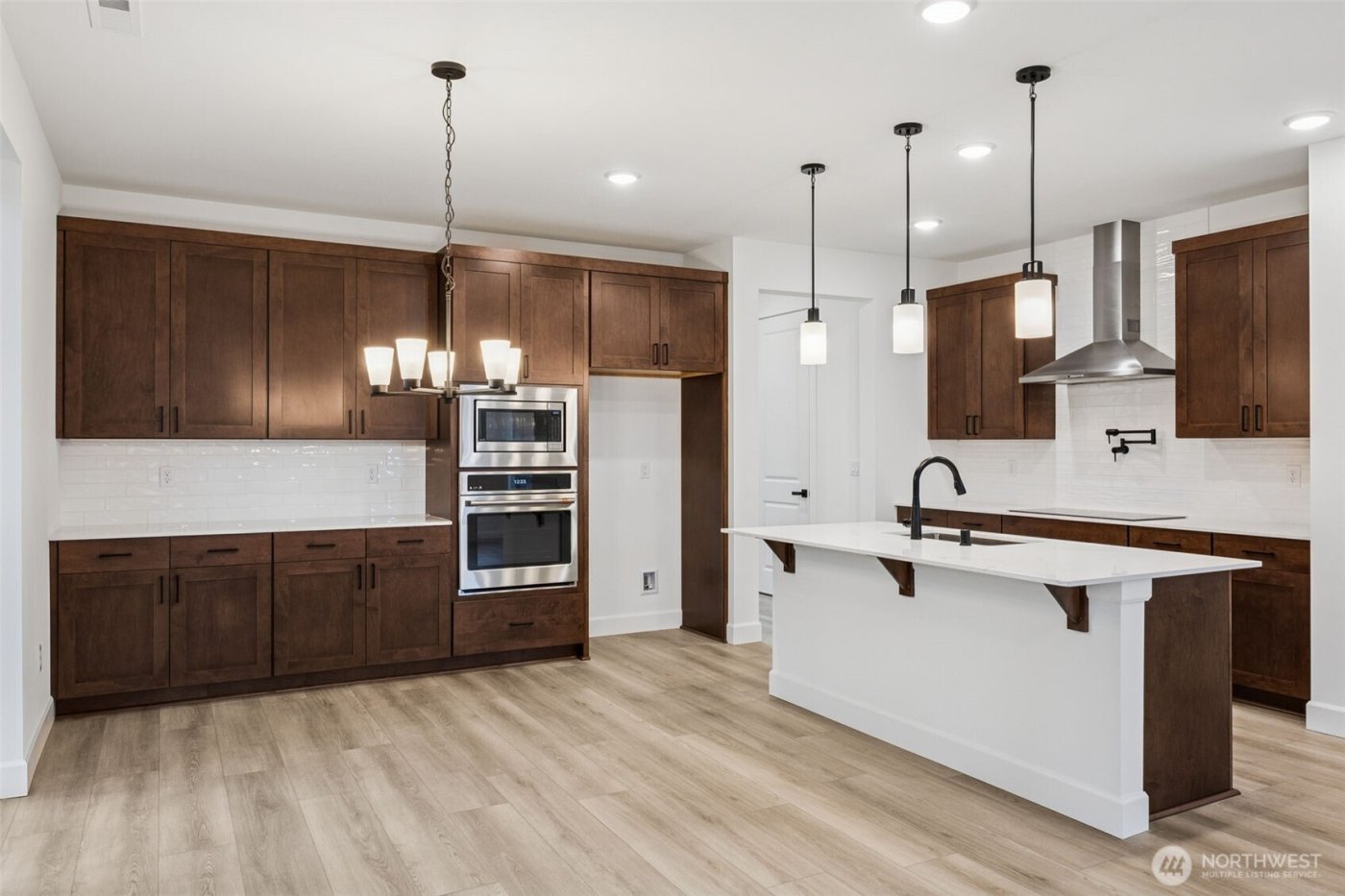 2207 Oak Court #8, Milton, WA 98354