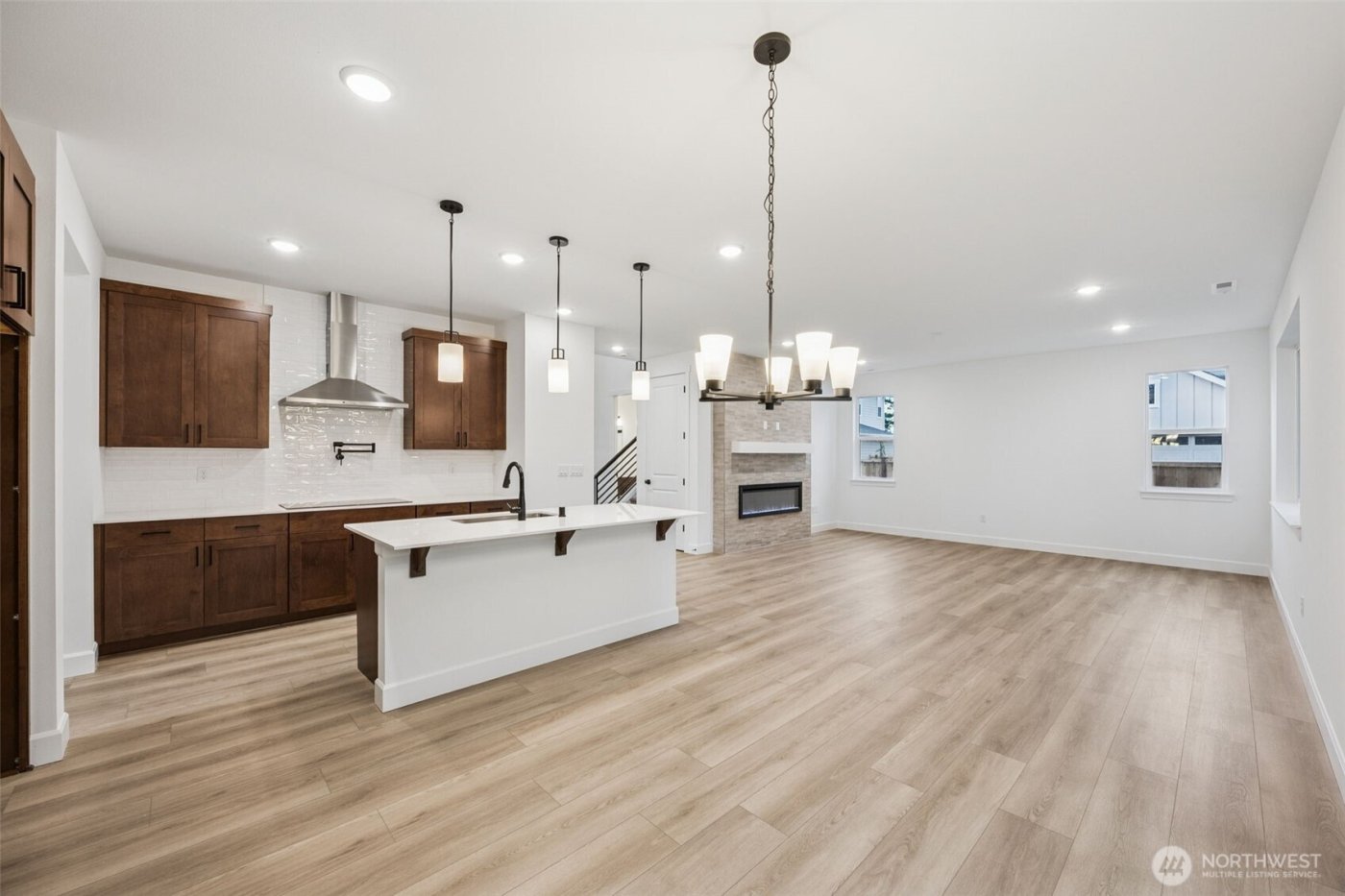 2207 Oak Court #8, Milton, WA 98354