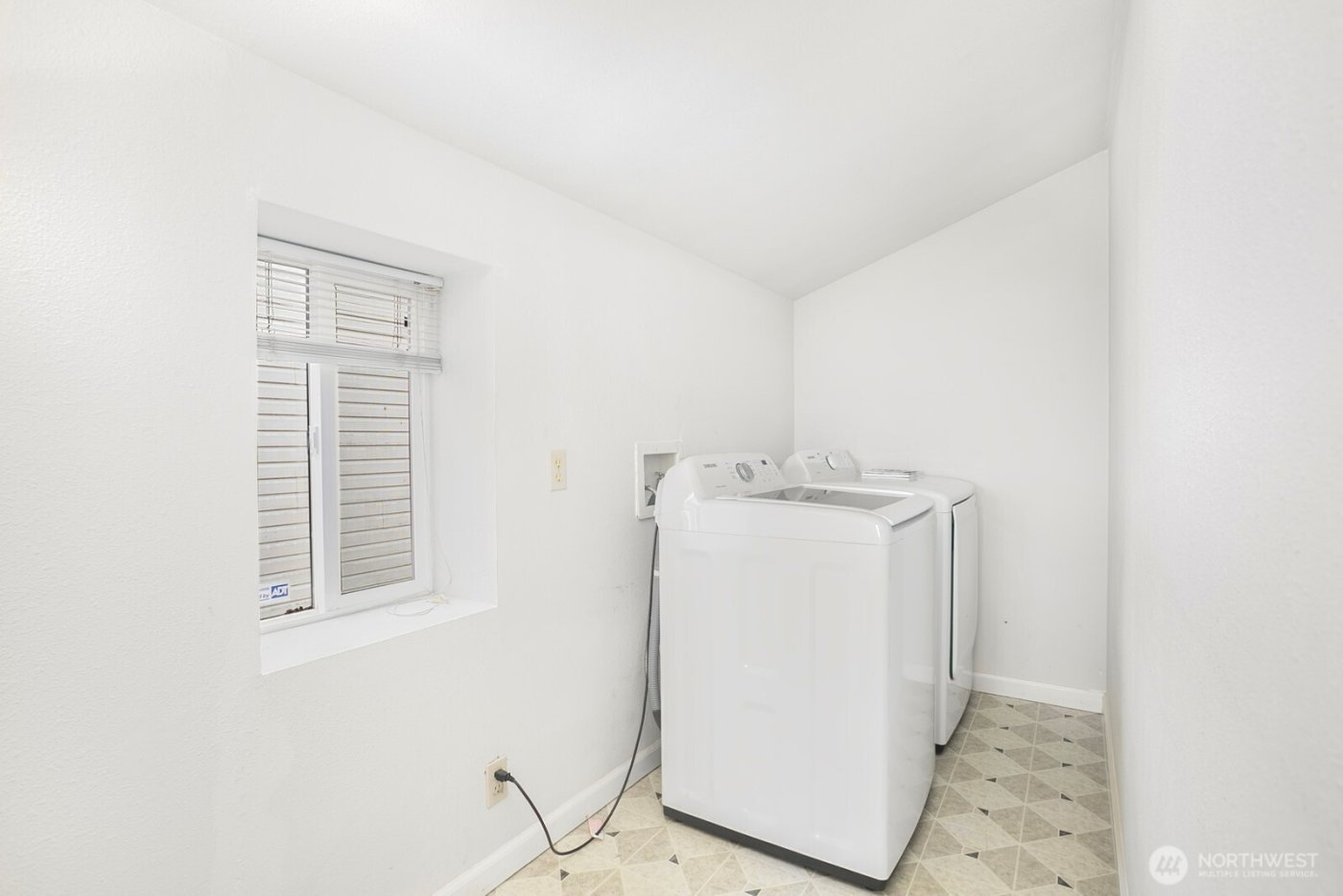 4205 34th Avenue S, Seattle, WA 98118