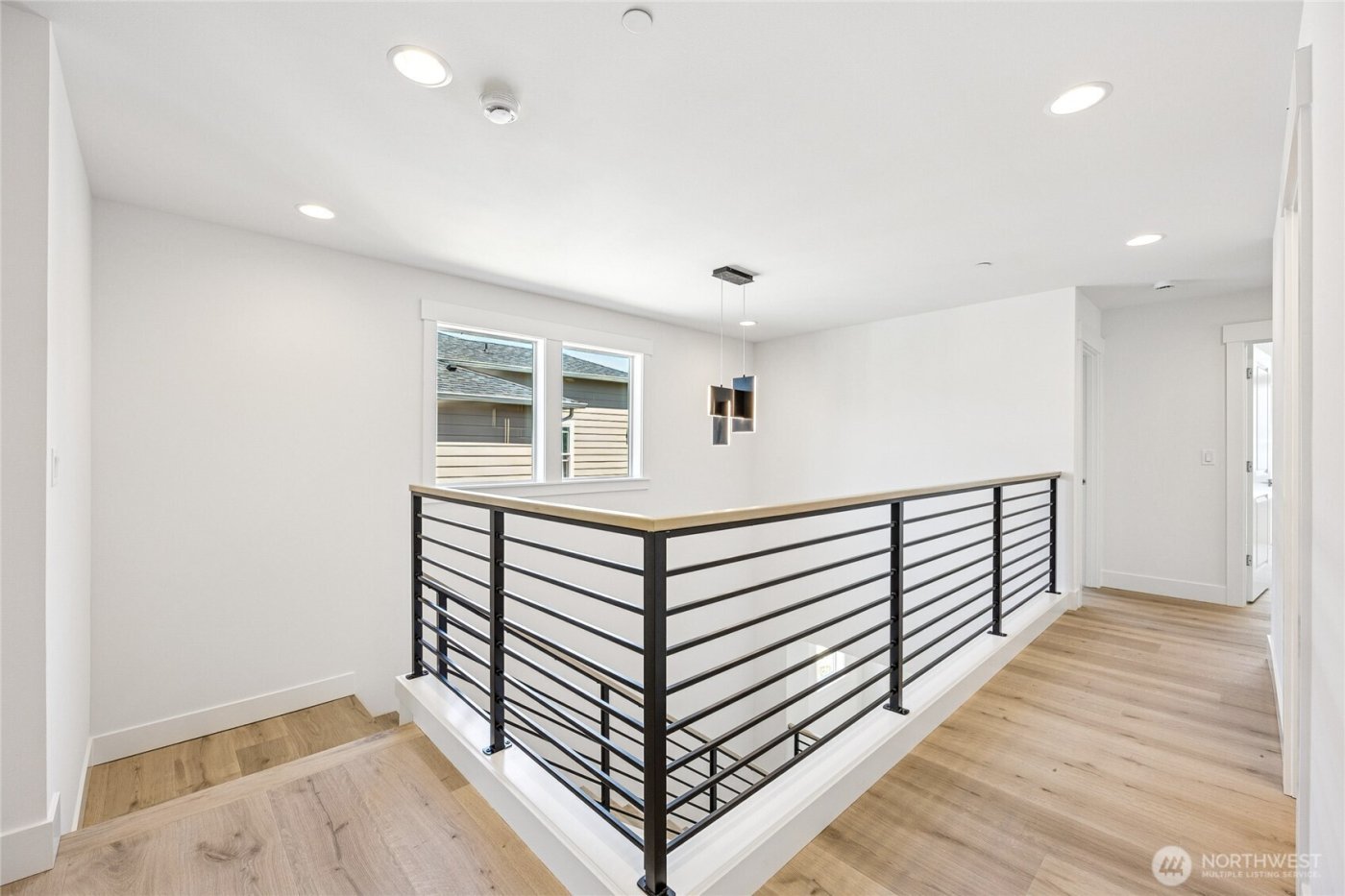 19515 81st Place NE #1, Kenmore, WA 98028