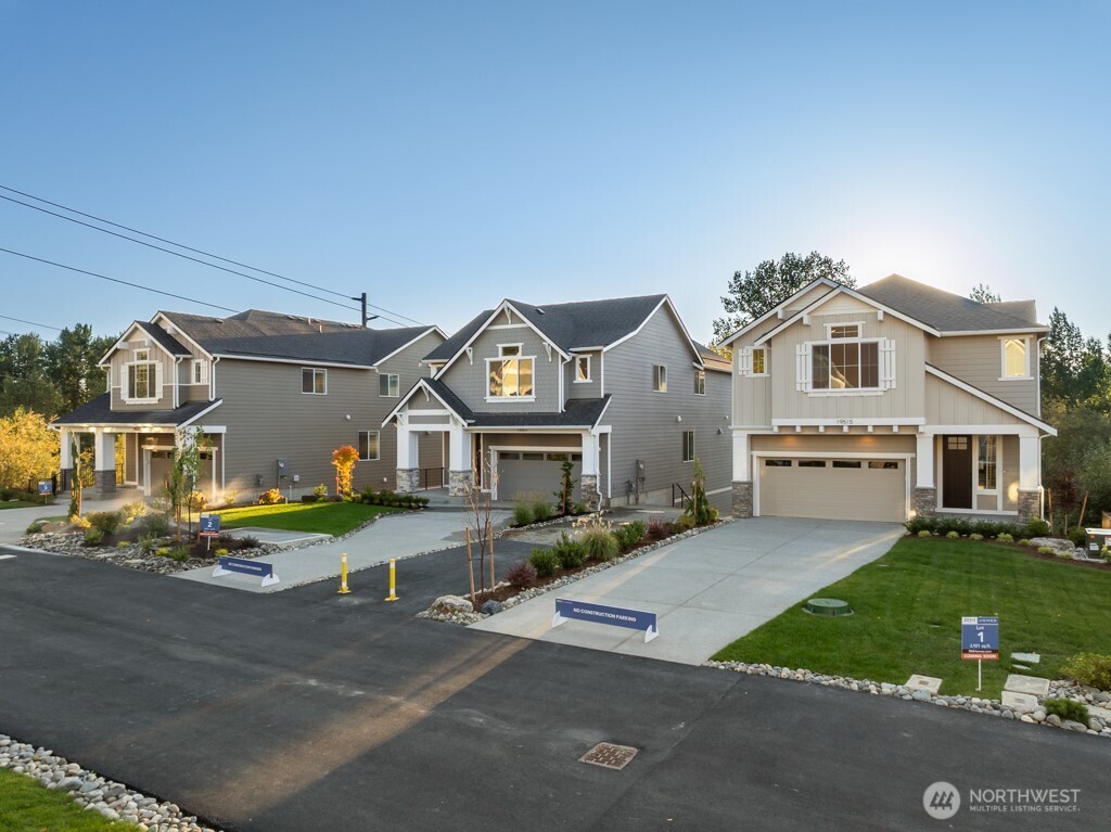 19515 81st Place NE #1, Kenmore, WA 98028