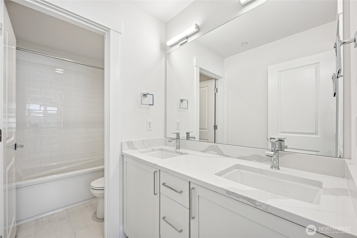 19515 81st Place NE #1, Kenmore, WA 98028