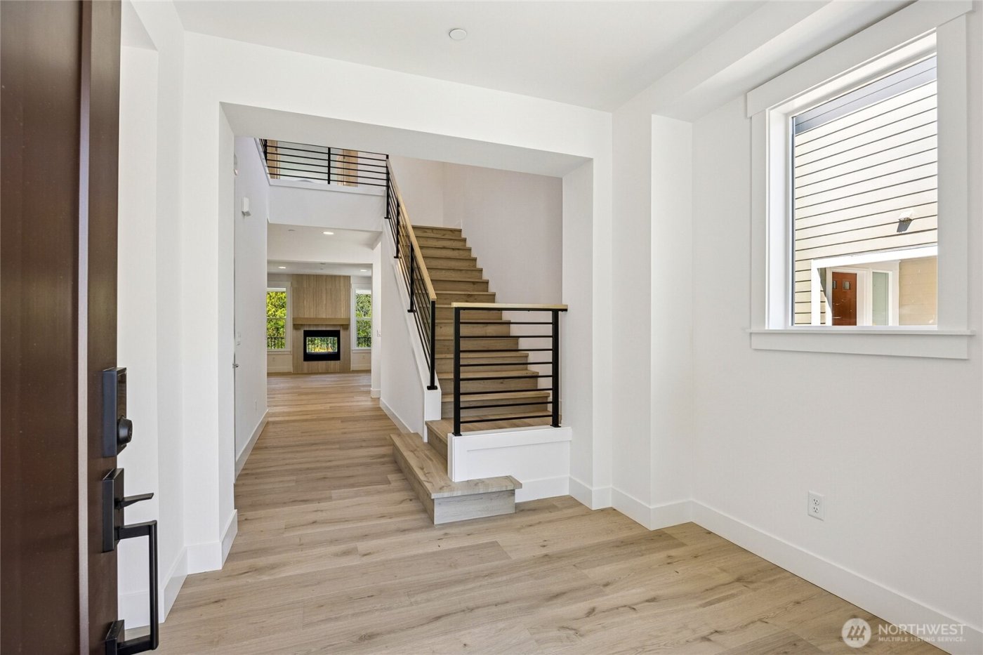 19515 81st Place NE #1, Kenmore, WA 98028