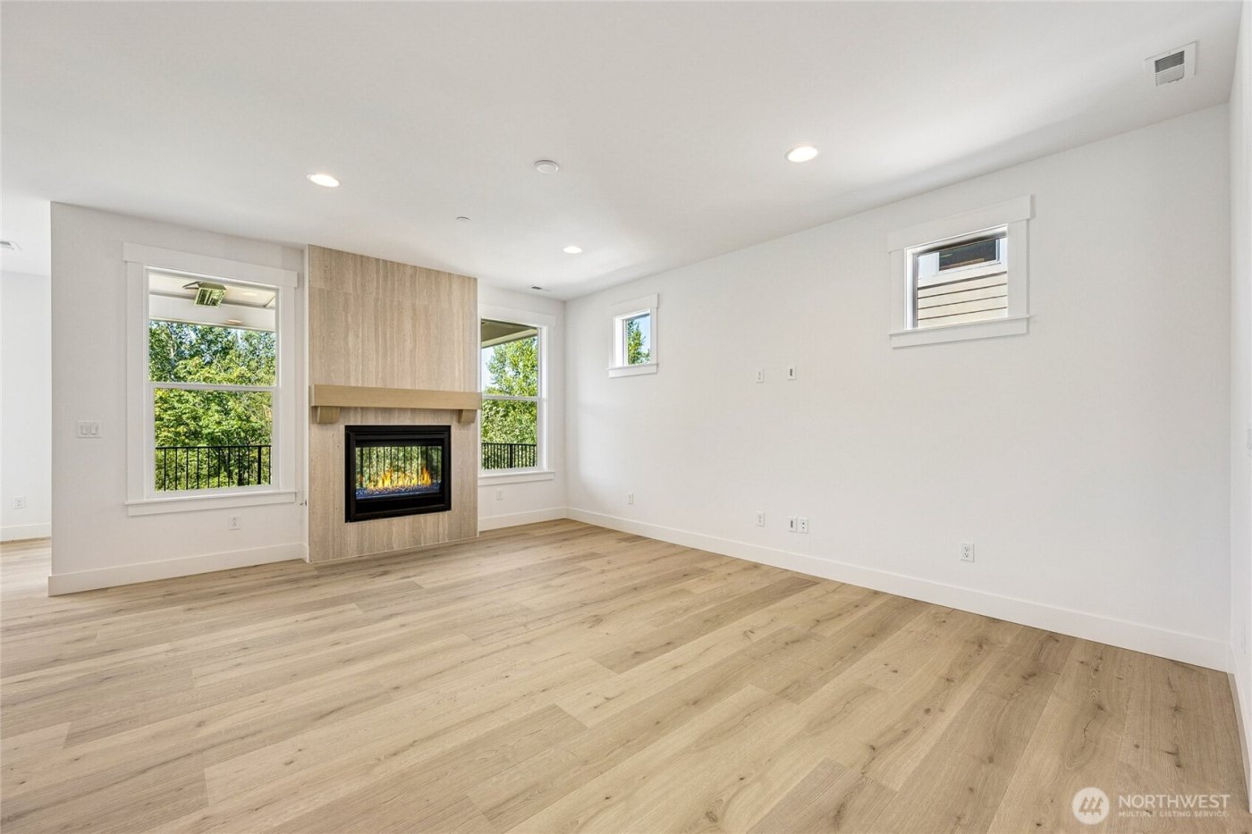 19515 81st Place NE #1, Kenmore, WA 98028