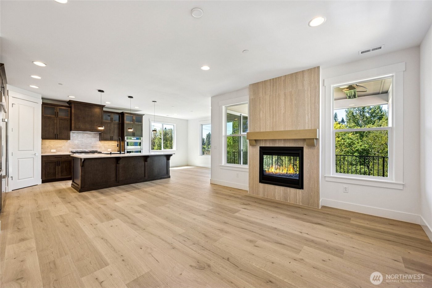 19515 81st Place NE #1, Kenmore, WA 98028