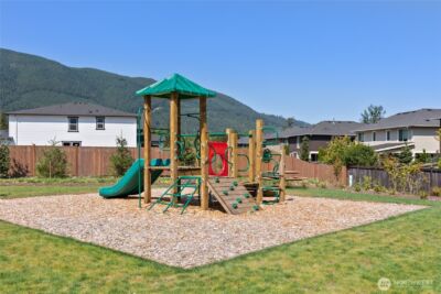 642 SE 12th Place #48, North Bend, WA 98045 - Photo 32