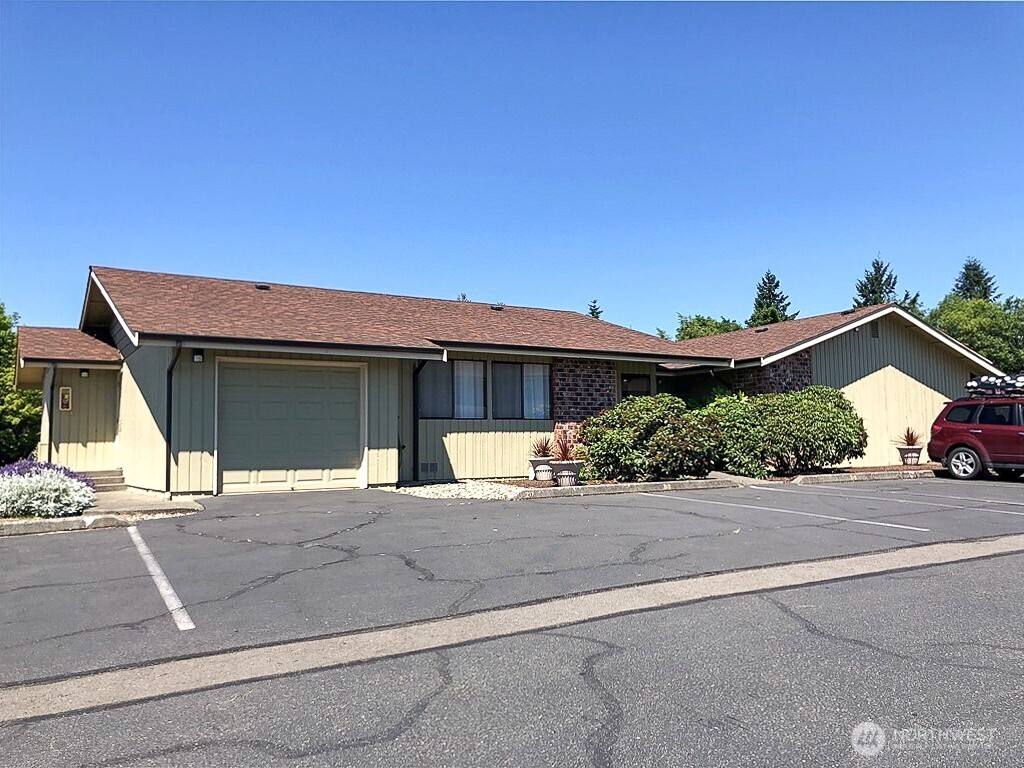 3390 Narrows Lane NE #101, Bremerton, WA 98310