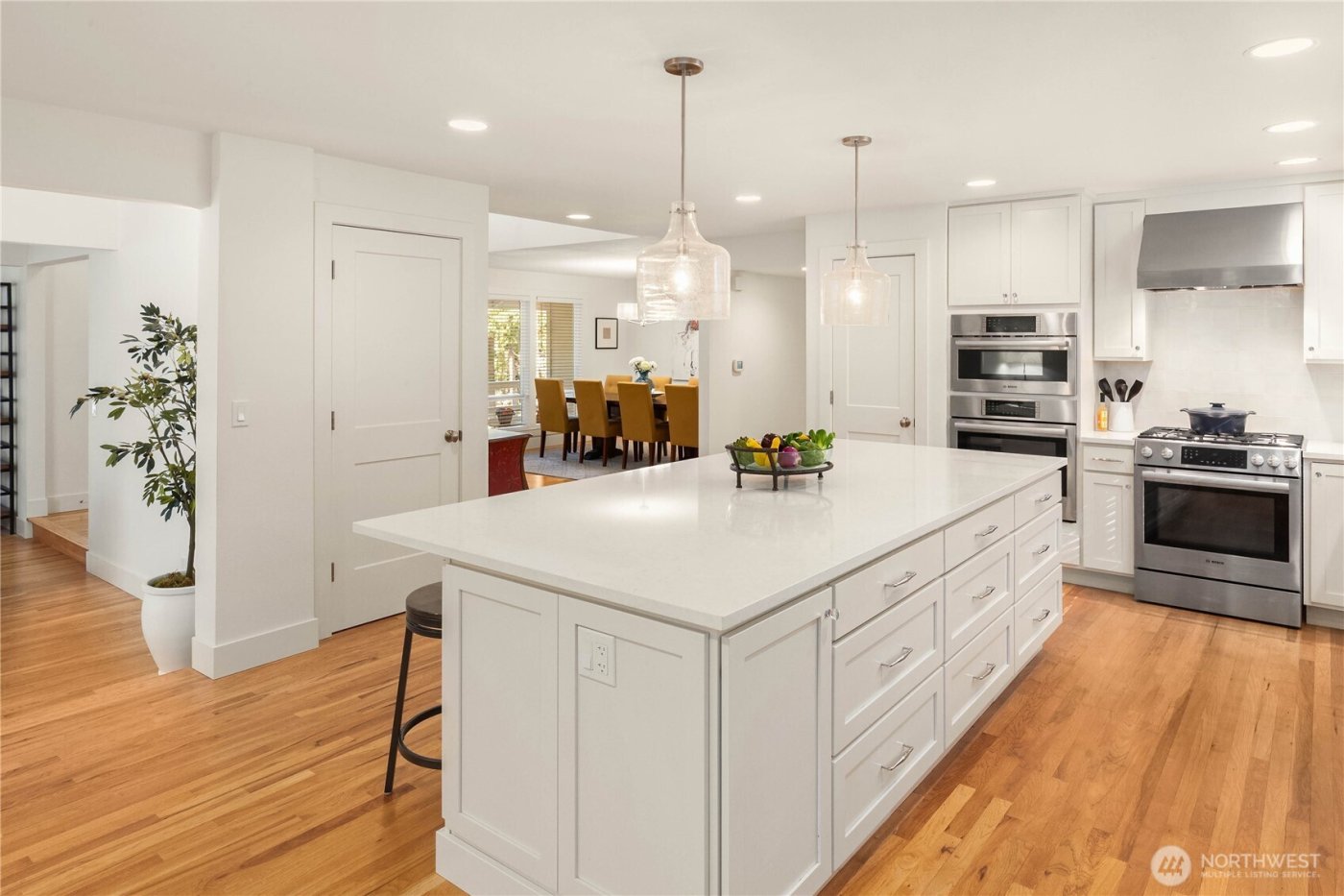 23039 SE 37th Street , Sammamish, WA 98075