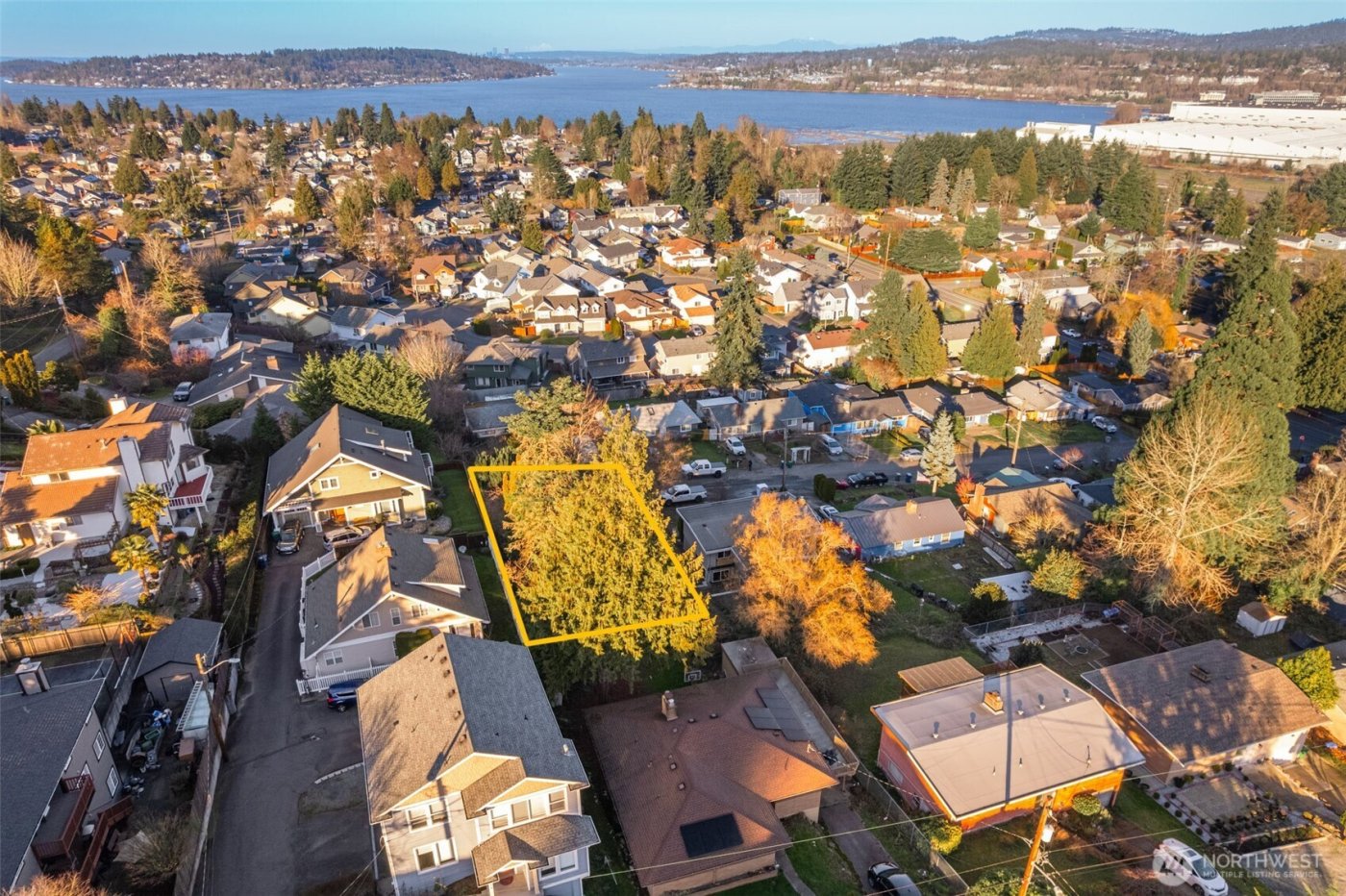 8519 S 123rd Pl. , Seattle, WA 98178-4540